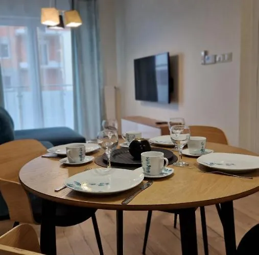 Iii Apartment Wrzesnia (Wrzesnia)